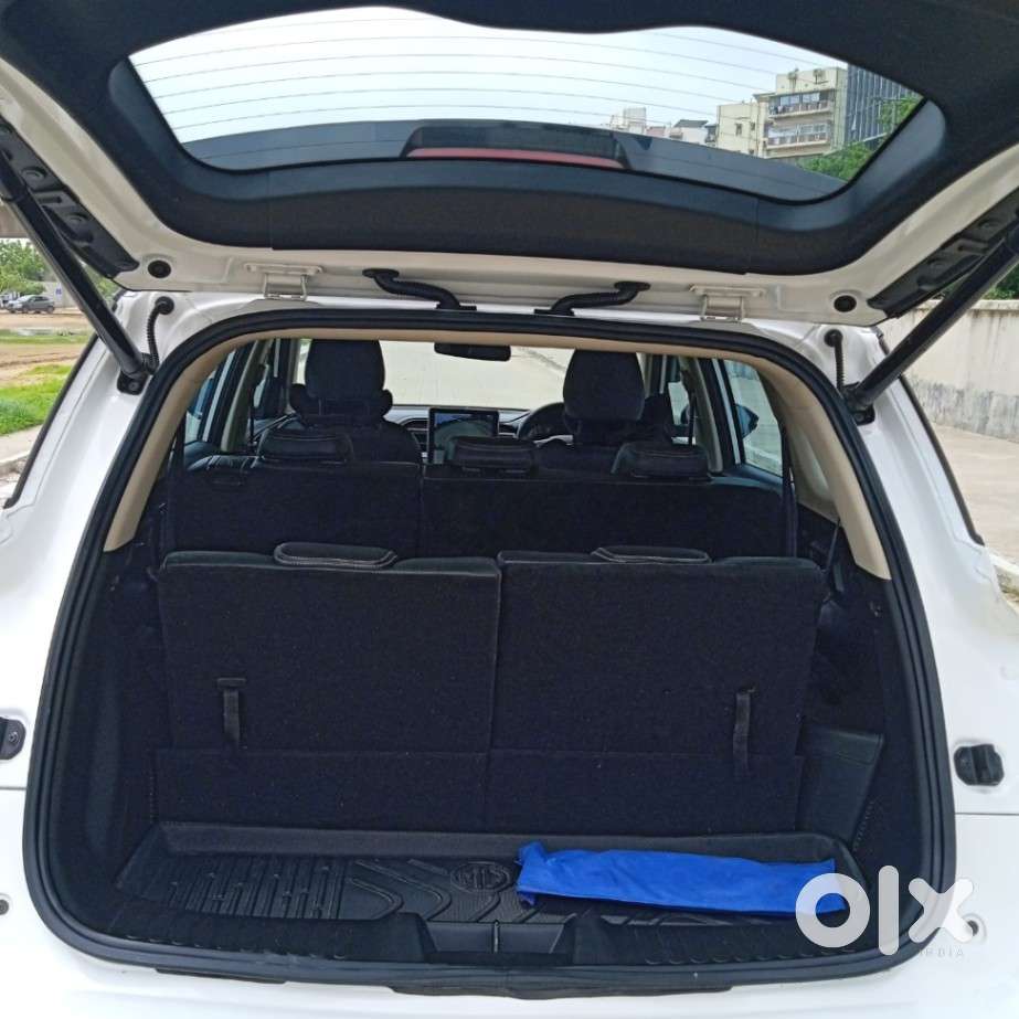 Mg Hector Plus, 2025, Petrol