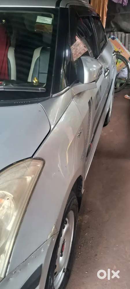 Maruti Suzuki Dzire 1.2 Vxi 2012