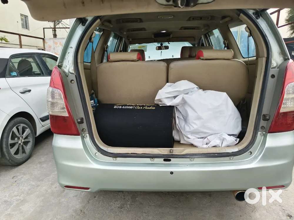Toyota Innova 2007 Diesel 300000 Km Driven