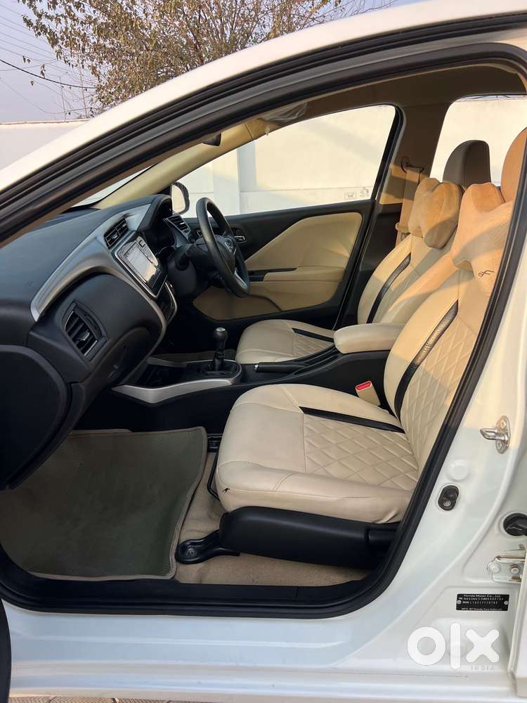 Honda City 1.5 V 5th Gen I-vtec Mt, 2022, Petrol