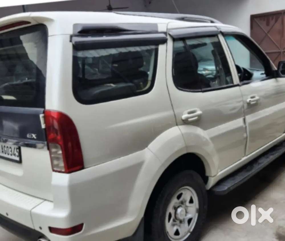 Tata Safari Storme 2013 Diesel 2nd Owner