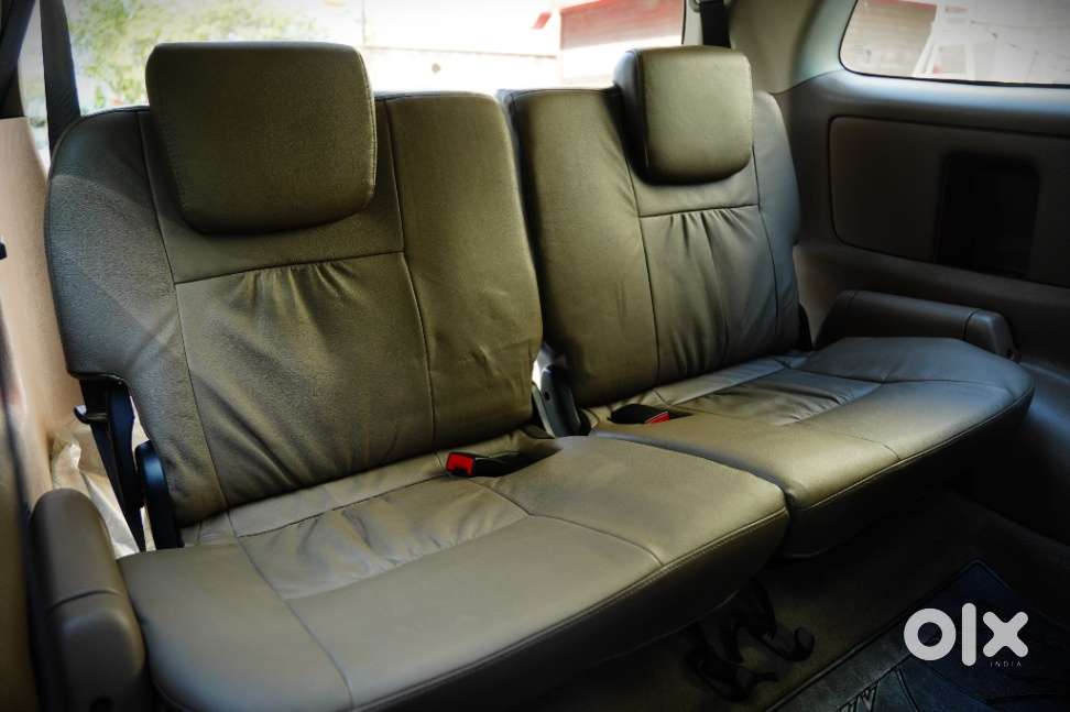 Toyota Innova 2.5 Z Diesel 7 Seater Bs Iv, 2015, Diesel