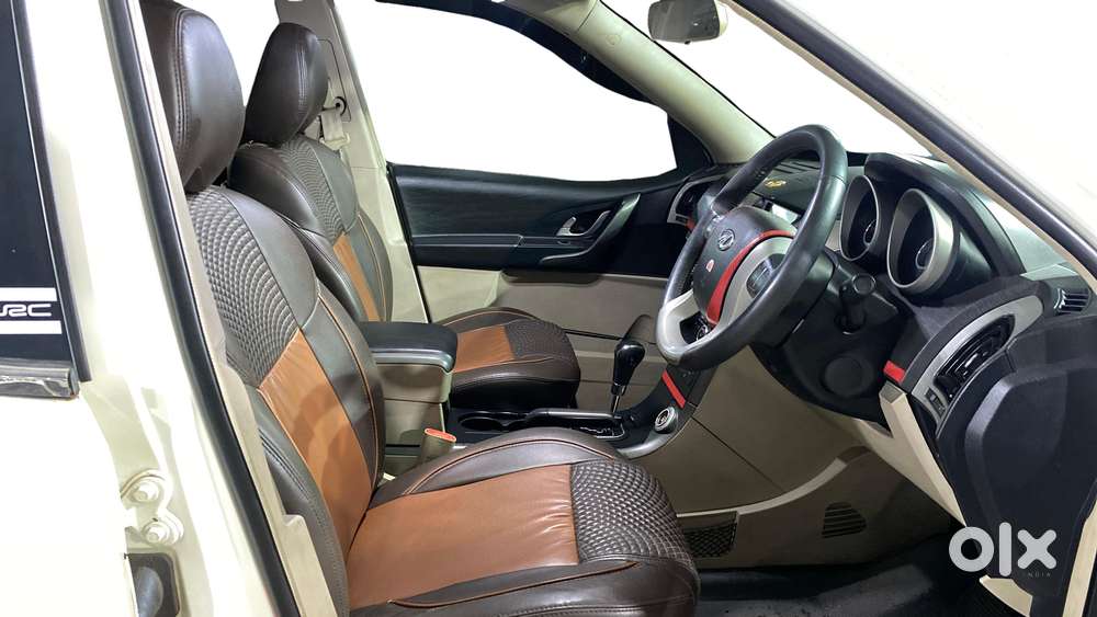 Mahindra Xuv500 At G 2.2 Mhwak, 2017, Petrol