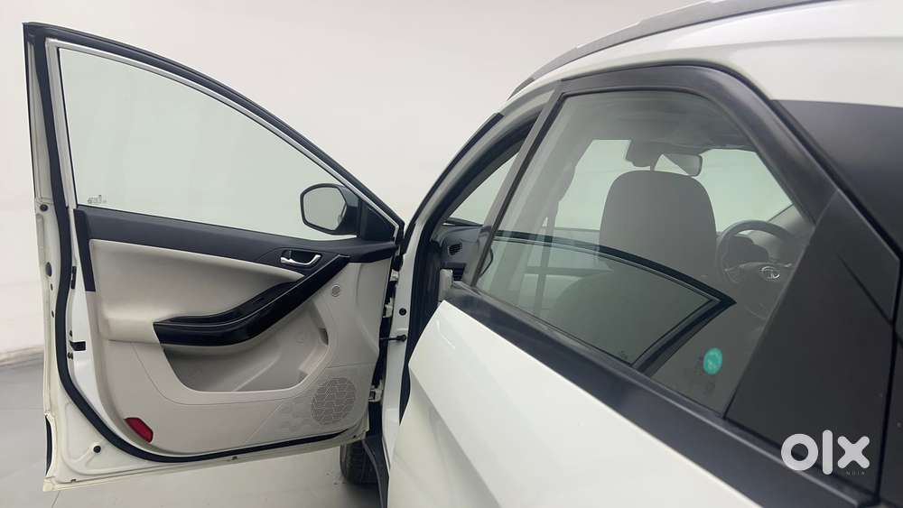 Tata Nexon 1.2 Revotron Xz Plus (s), 2023, Petrol