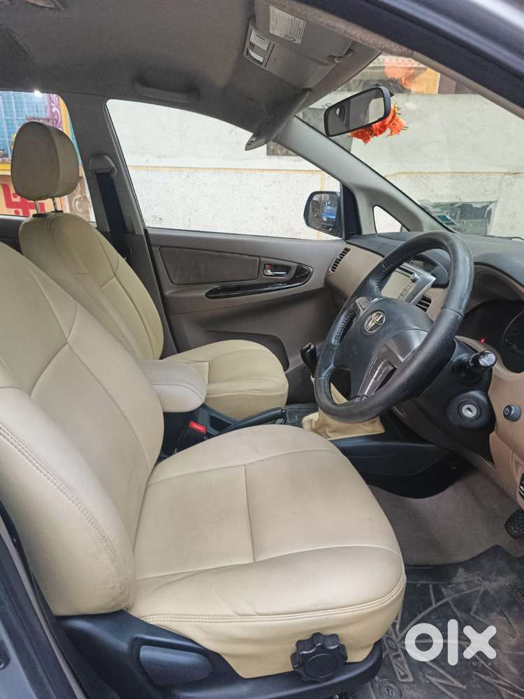 Toyota Innova [2013-2016] 2.5 V Diesel 7 Str, 2015, Diesel