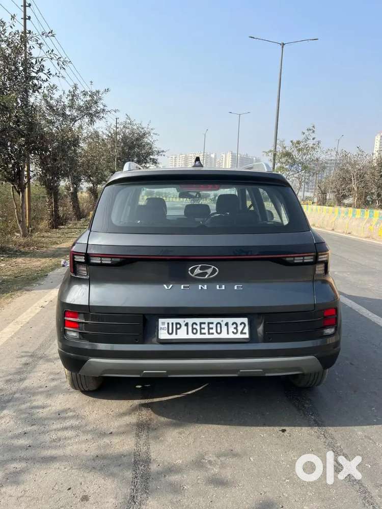 Hyundai Venue 1.2 Kappa Mt S(o) In Brand New Condition