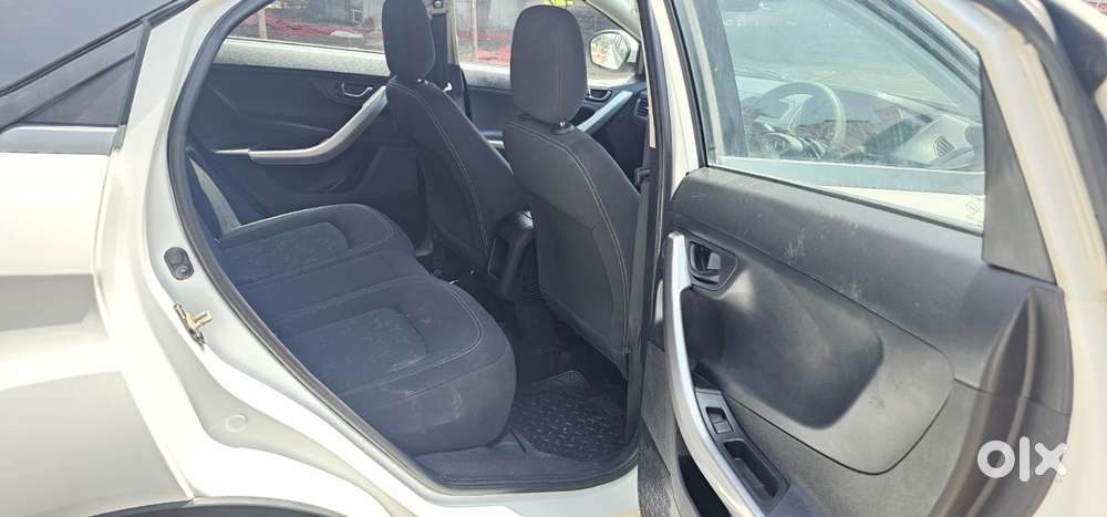 Tata Nexon 1.2 Revotron Xma Amt (s), 2022, Diesel