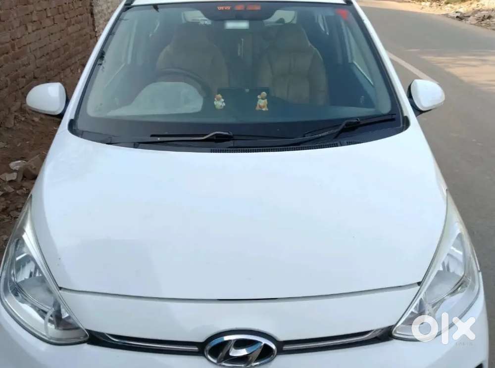 Hyundai Grand I10 2017 Petrol Well Maintained