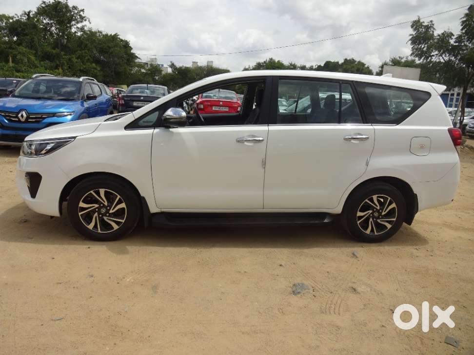 Toyota Innova Crysta 2.4 Vx Mt, 2022, Diesel