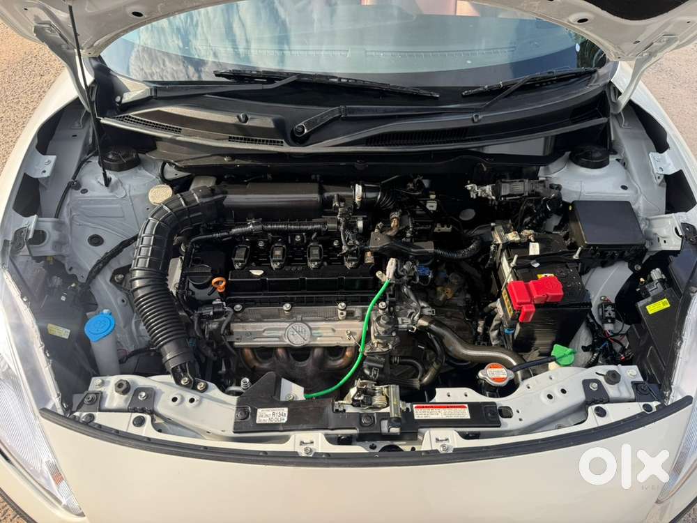 Maruti Suzuki Dzire 2023 Petrol 27200km Driven