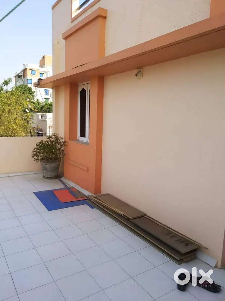 Bachler special 1 room kitcen pent house for rent for 2 bach &sai chok ...