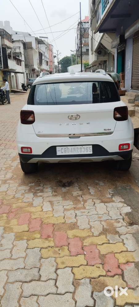 Hyundai Venue Petrol 2019