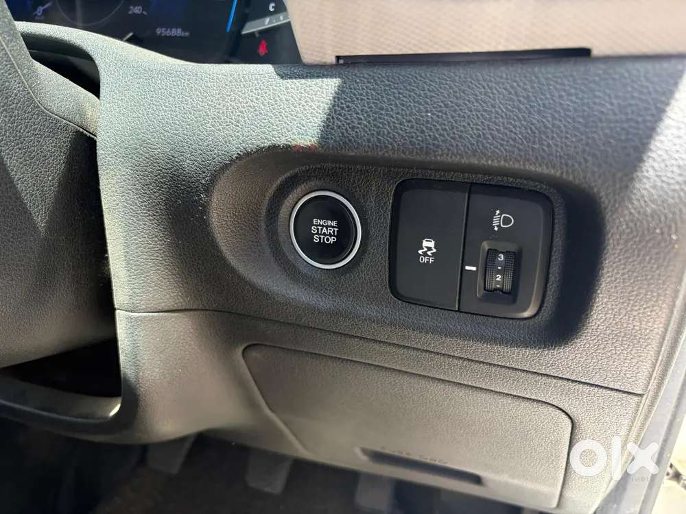 Well Maintained & 1000% Genuine Guaranteed Km