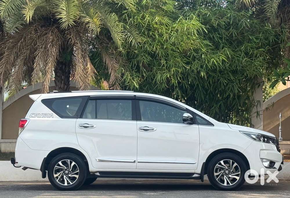 Toyota Innova Crysta 2.4 Vx Mt 8s, 2023, Diesel