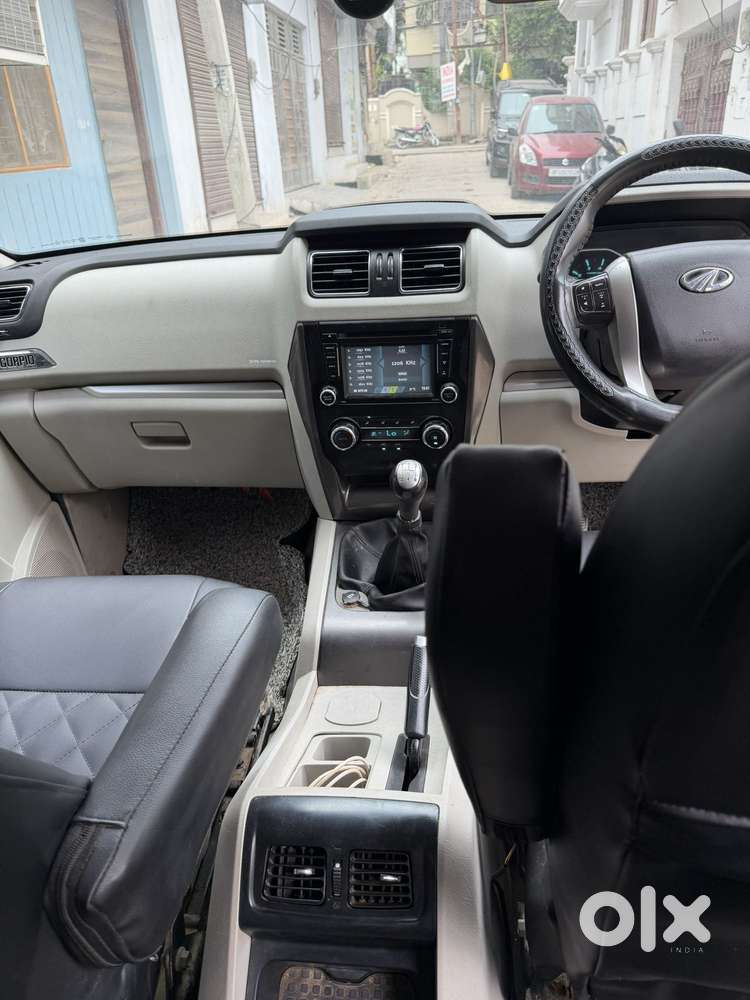 Mahindra Scorpio S10, 2015, Diesel