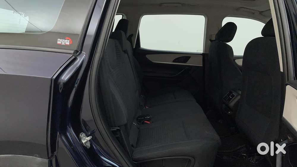 Mahindra Xuv700 2.2 Ax 5 Diesel At 7 Str, 2023, Diesel