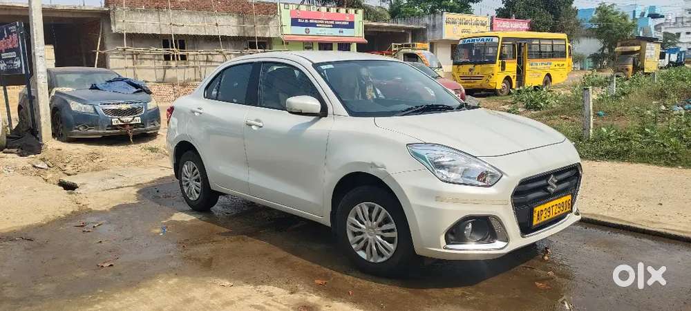 Maruti Suzuki Dzire 2021 Petrol 82000 Km Driven