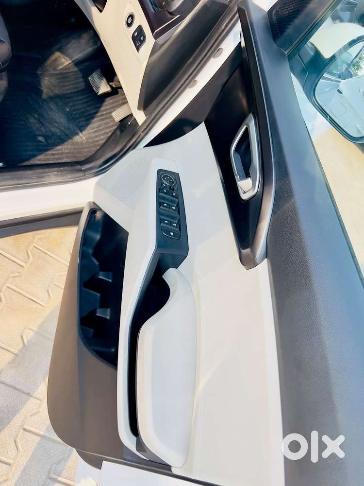 Kia Carens Clavis G1.5 Turbo Dct Htx Plus 7-seater, 2025, Diesel