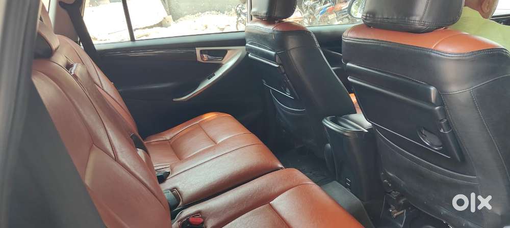 Toyota Innova Crysta 2.4 V 8 Str, 2018, Diesel