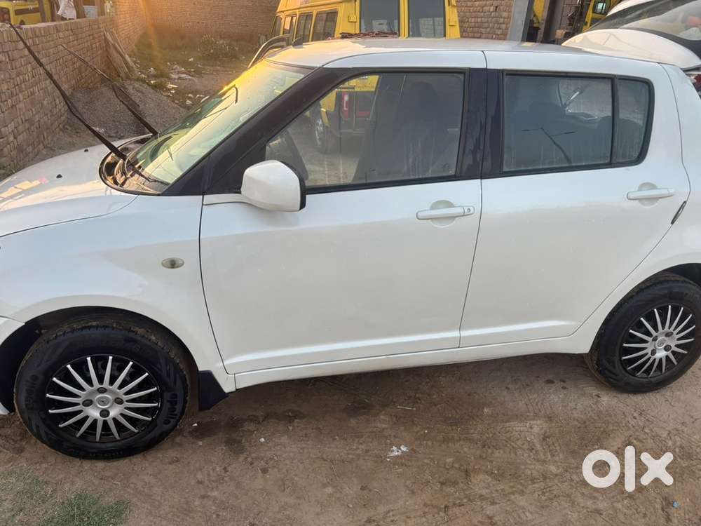 Maruti Suzuki Swift 2011 Petrol 78000 Km Driven