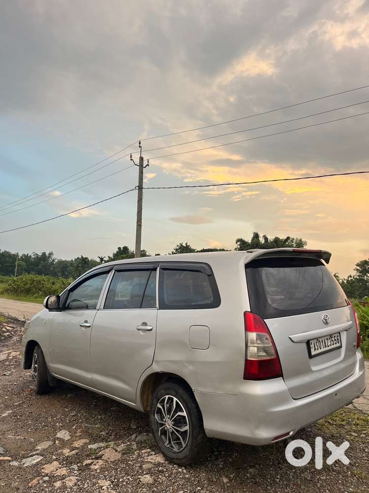 Toyota Innova 2012 Diesel Well Maintained