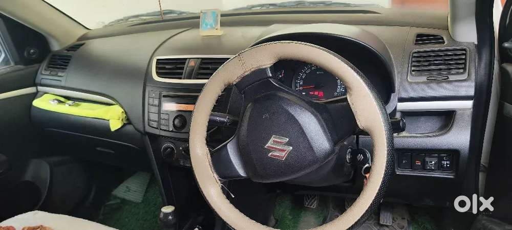 Car Swift Lxi