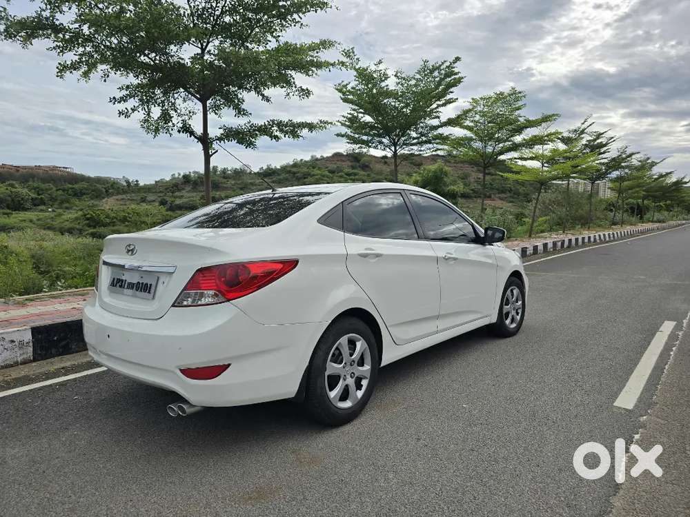 Hyundai Verna 2012 Variant