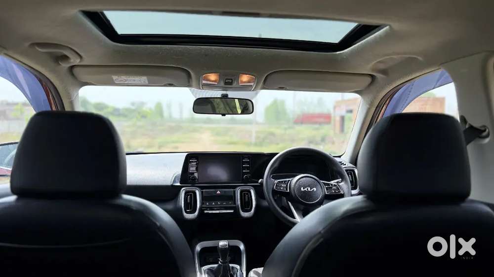 Kia Sonet 2024 Petrol With Sunroof 1 Owner 54 Hzar Chali Htk(o) Model