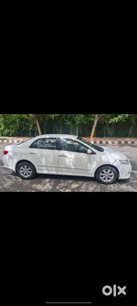 Toyota Corolla Altis 2011