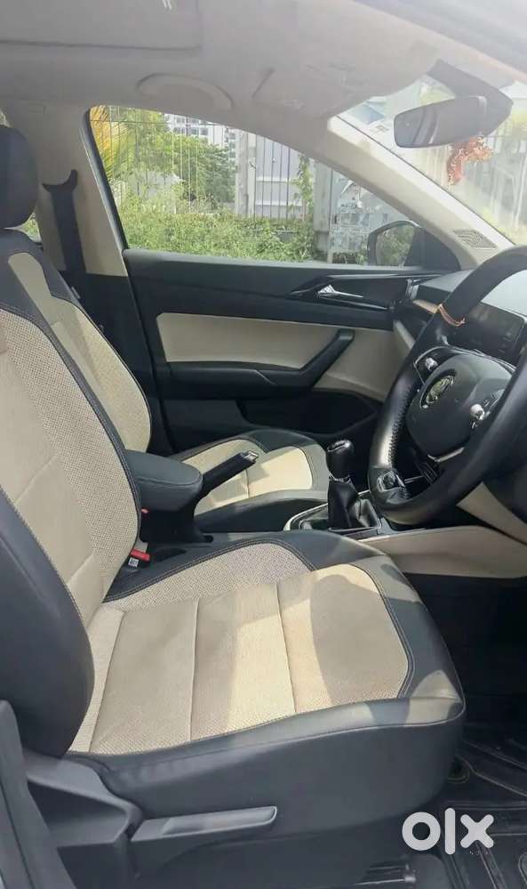2023 Skoda Slavia 1.0 Tsi Style (top-end)
