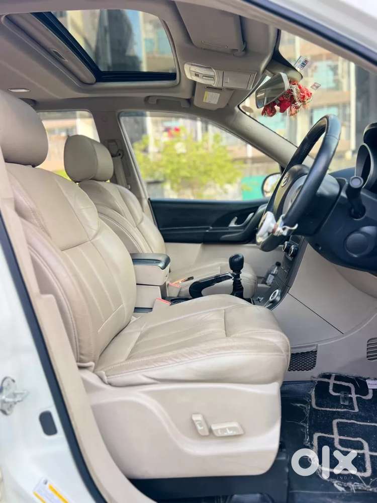 Mahindra Xuv500 At W10 Fwd, 2015, Diesel