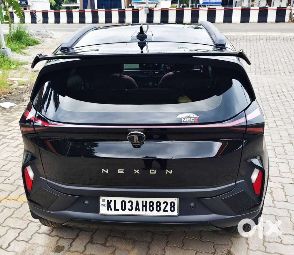 Tata Nexon Creative Plus 1.2 Petrol 6mt Dark Edition, 2025, Petrol