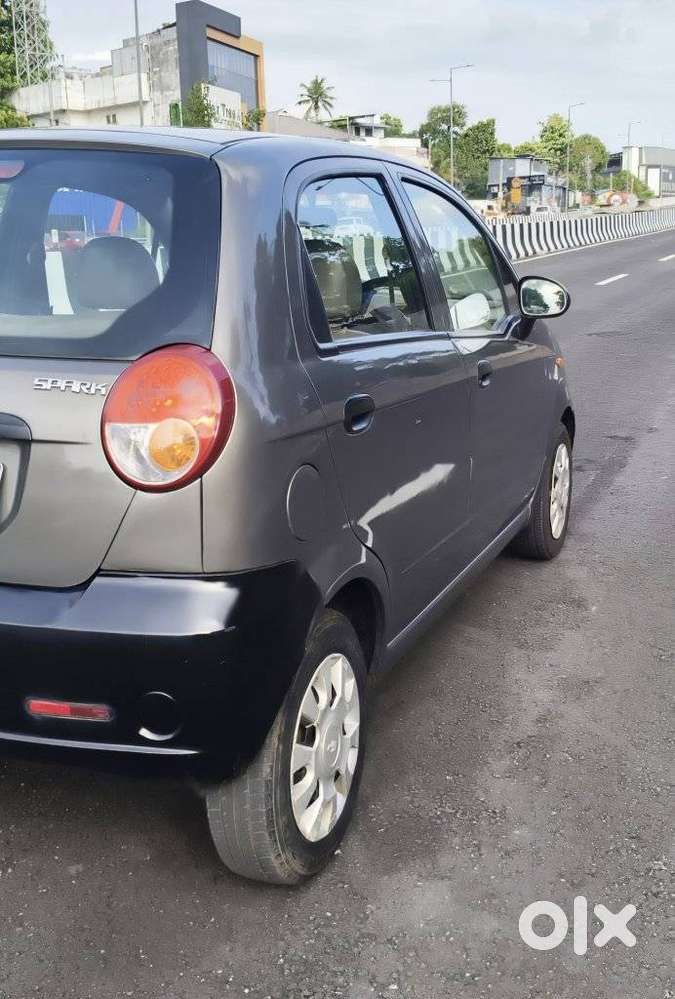 Chevrolet Spark 1, 2010, Petrol