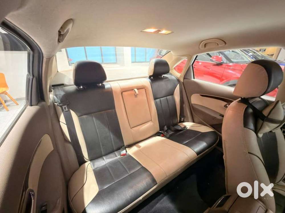 Skoda Rapid 1.6 Mpi Ambition, 2015, Petrol