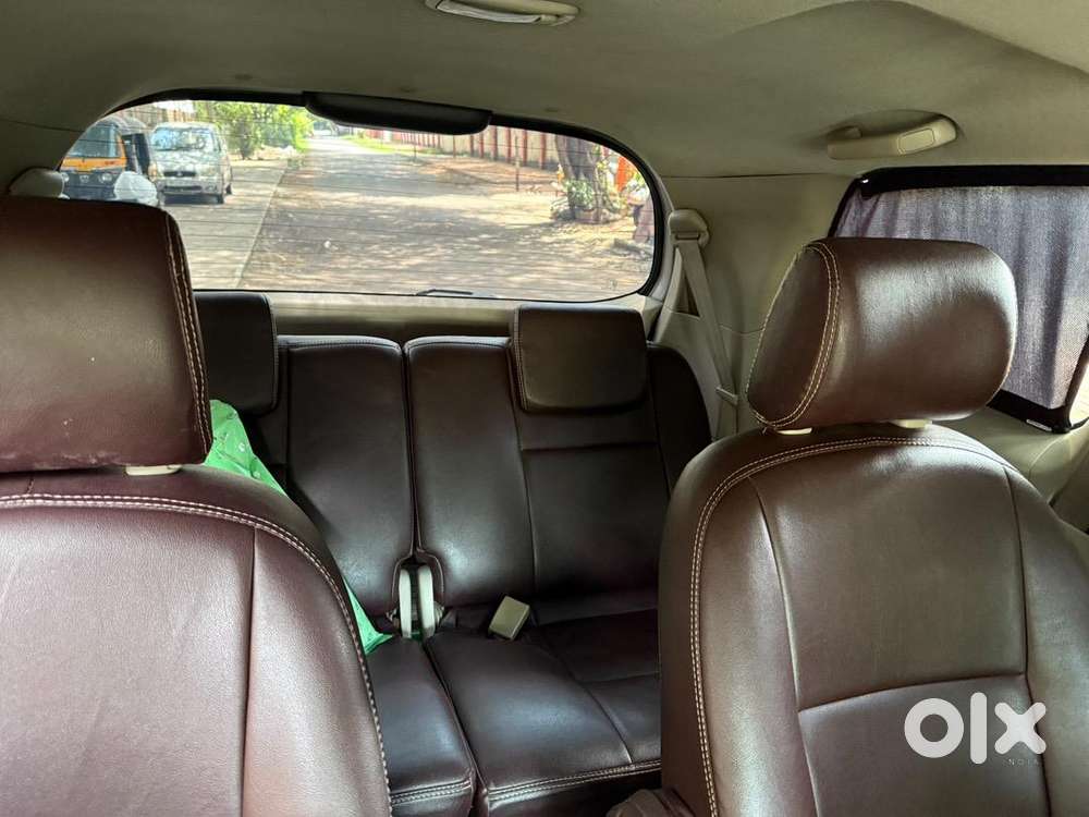 Toyota Innova 2010 2.5 V Model