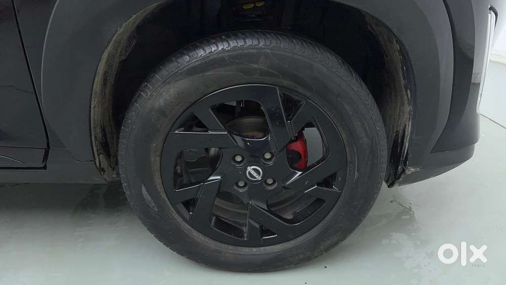 Nissan Magnite Kuro Edition 1.0 Petrol Mt, 2024, Petrol