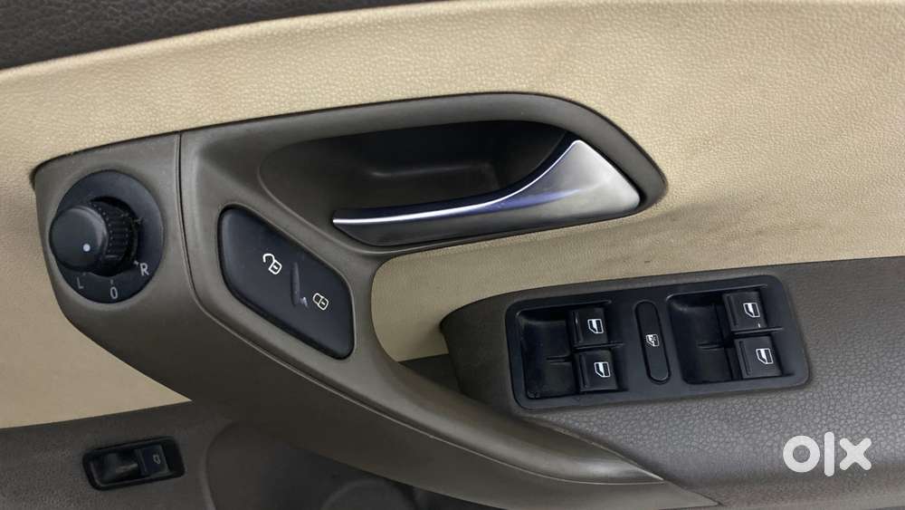 Volkswagen Vento 2013-2015 1.6 Highline, 2015, Petrol