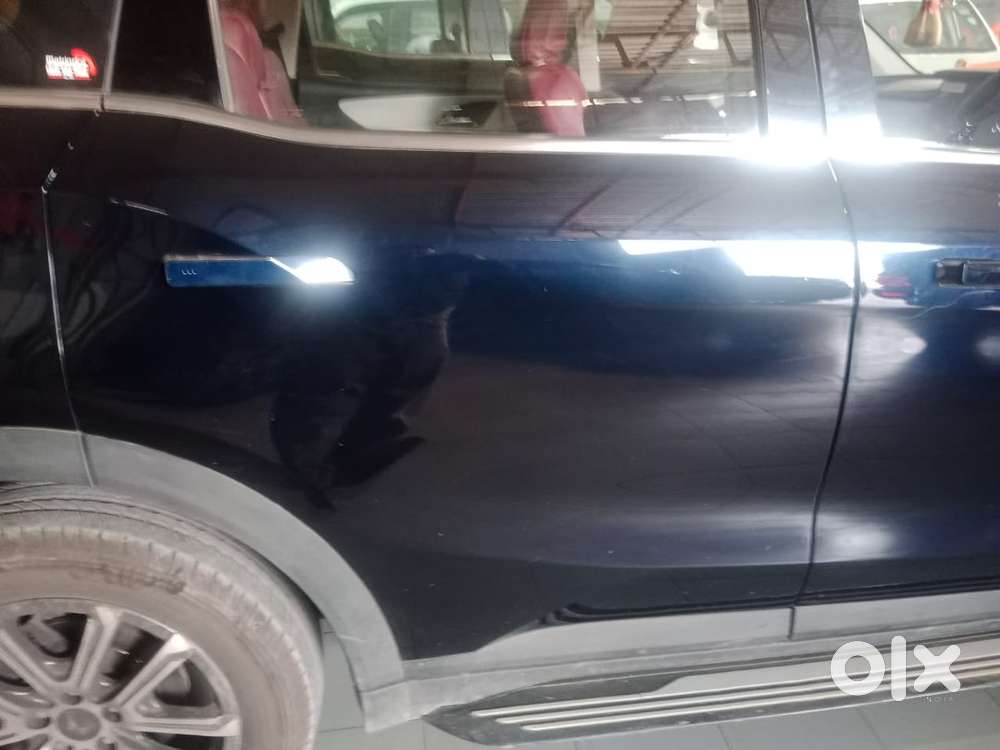 Mahindra Xuv700 Petrol 2025