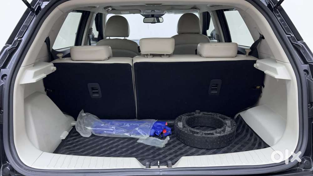 Mahindra Xuv300 W8 Option, 2023, Petrol