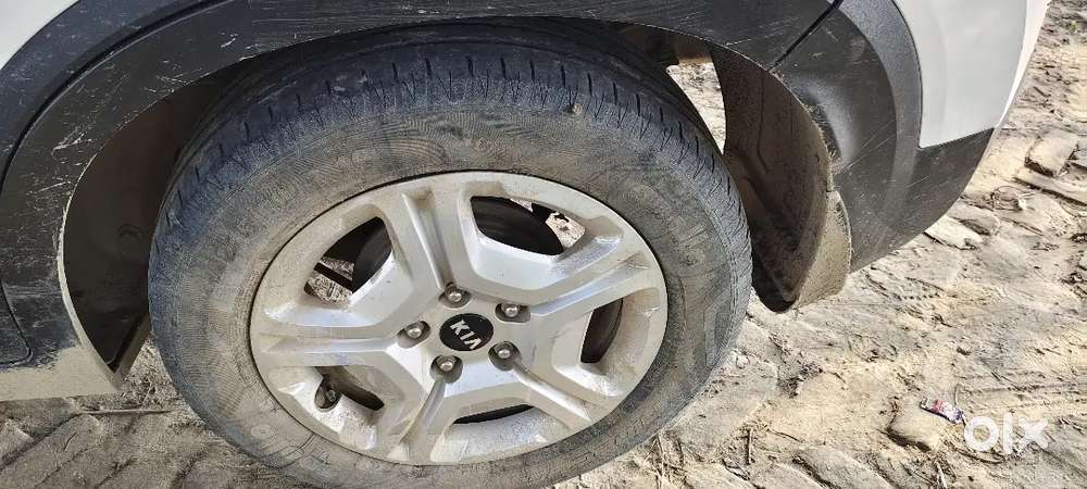 Kia Sonet 1.0 Petrol 2021
