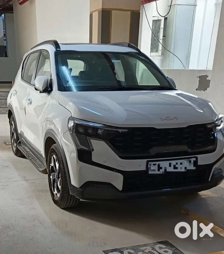 White Kia Sonet 2024 Petrol Well Maintained Fancy Number