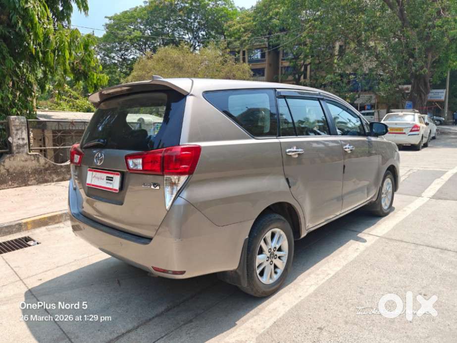 Toyota Innova Crysta 2.4 V 8 Str, 2017, Diesel