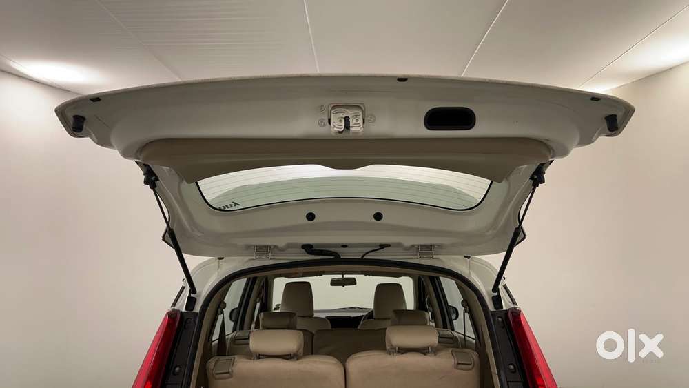 Maruti Suzuki Ertiga Zxi Plus At Shvs, 2023, Petrol