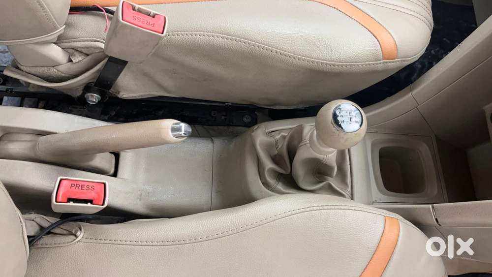 Maruti Suzuki Swift Dzire 1.2 Zxi Bsiv, 2014, Petrol