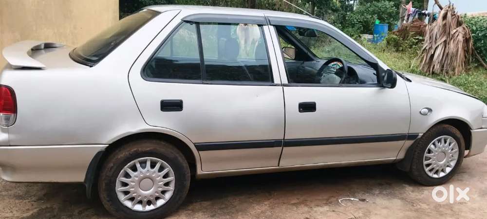 Maruti Suzuki Esteem Lxi 2006