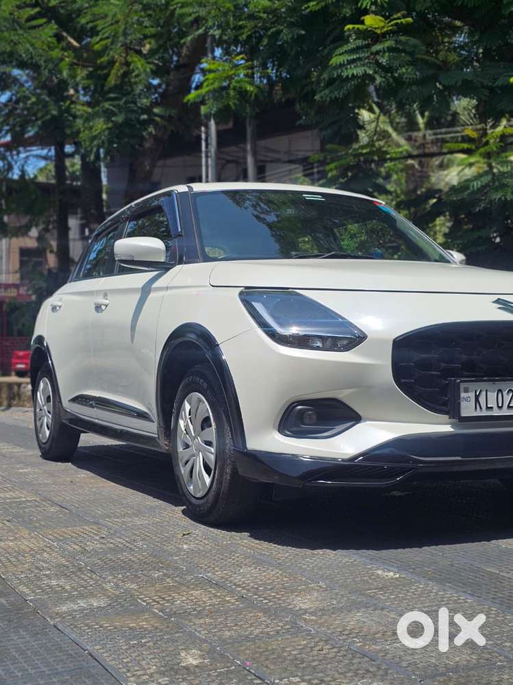 Maruti Suzuki Swift 1.3 Vxi, 2024, Petrol