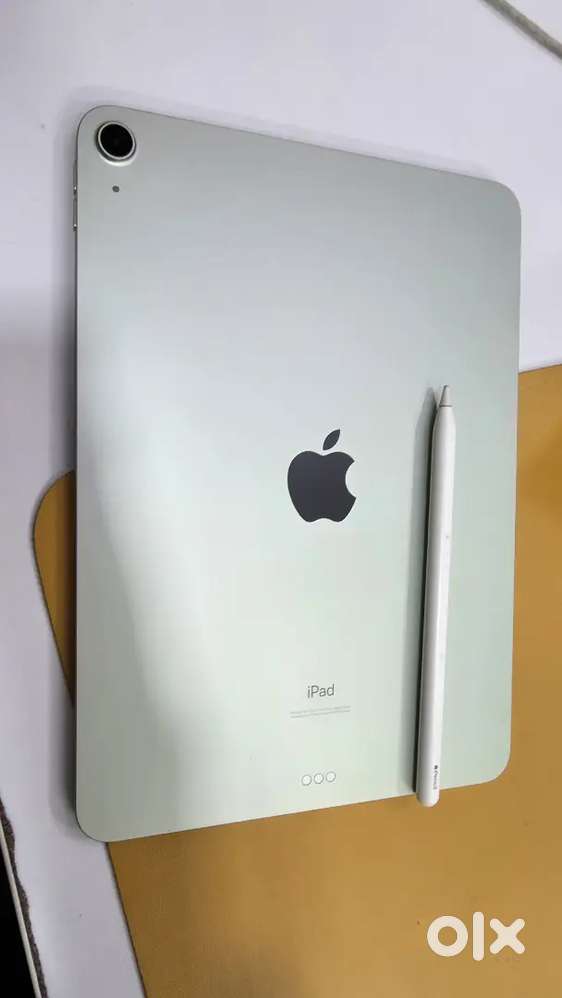 Apple IPad Air 4 64gb wifi + Apple Pencil 2 FREE - Tablets in