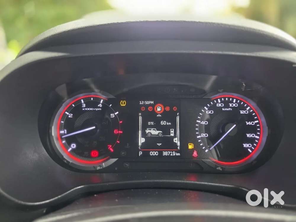 Mahindra Thar Lx 4-str Convertible At, 2021, Petrol