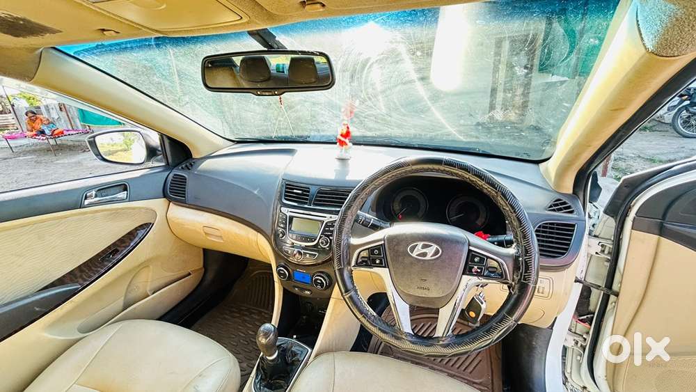 Hyundai Verna 2011 Manual