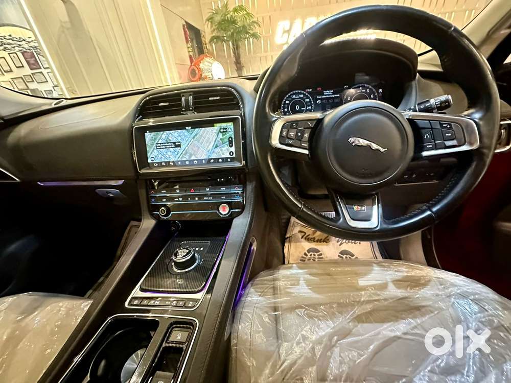 Jaguar F-pace 2.0 R Dynamic S, 2019, Petrol